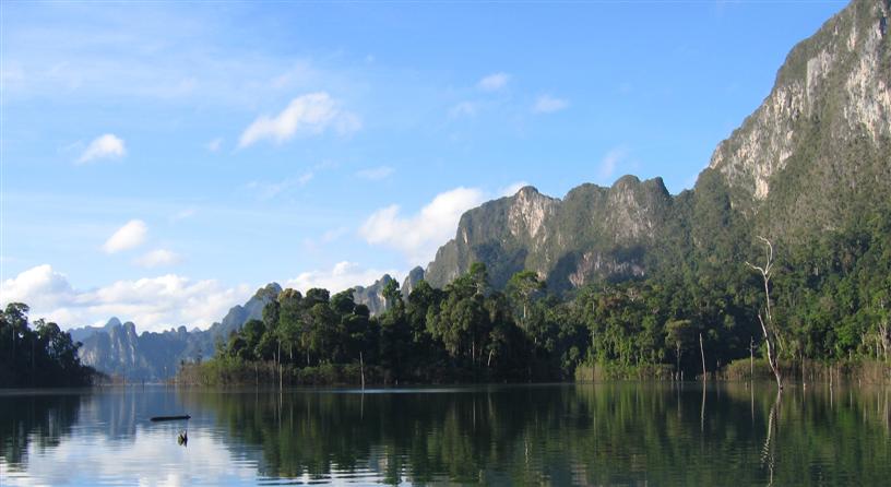 Khao Sok Nationalpark, sd Thailand. Eine Oase von Ruhe wo man sich wie auf eine andere Planet fhlt